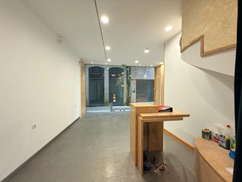 Loja para Arrendamento em São Martinho do Bispo e Ribeira de Frades Foto 5