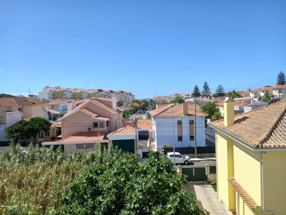 Moradia T4 para Venda em São Domingos de Rana Foto 36