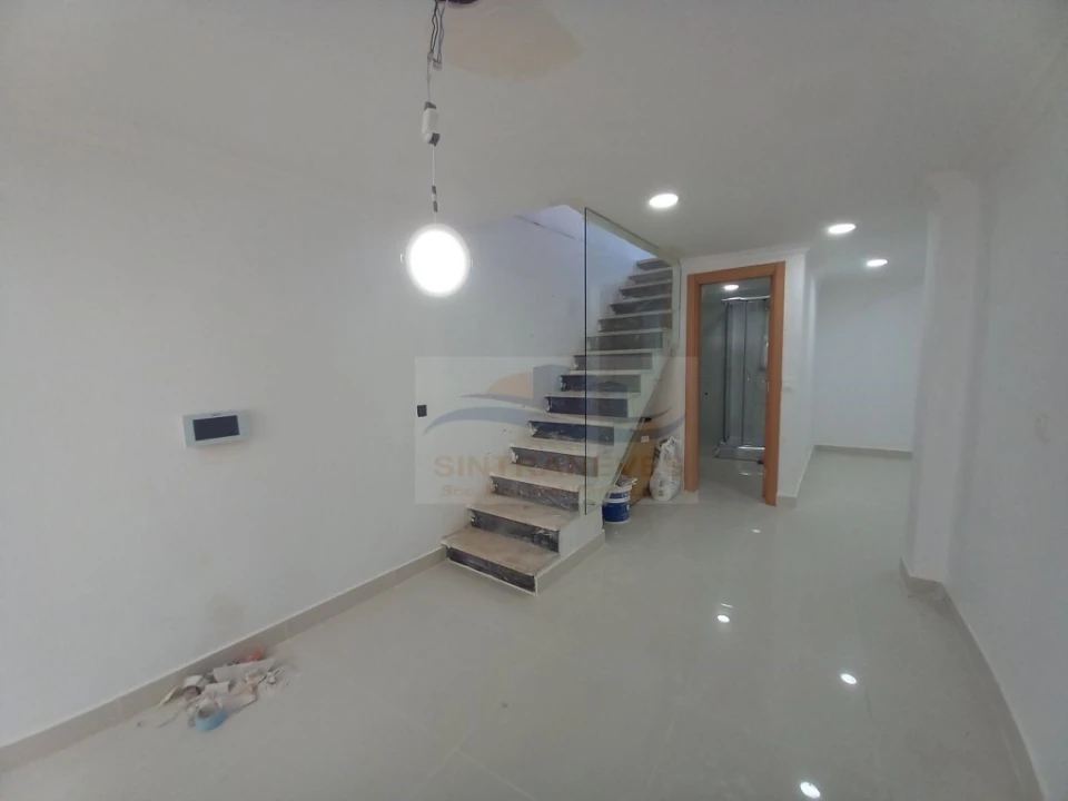 Moradia T4 para Venda em São Domingos de Rana Foto 46