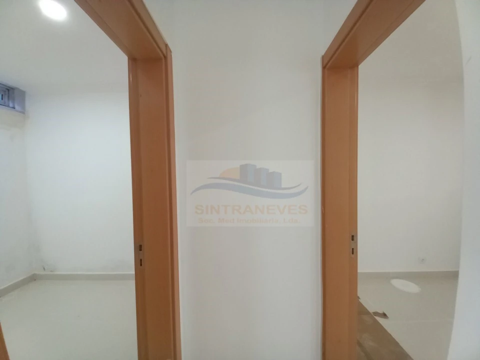 Moradia T4 para Venda em São Domingos de Rana Foto 54