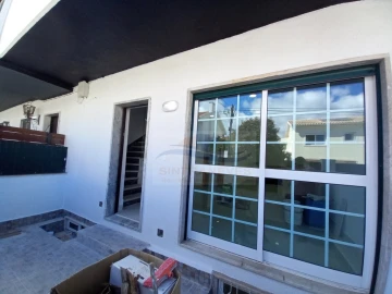 Moradia T4 para Venda em São Domingos de Rana