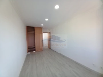 Moradia T4 para Venda em São Domingos de Rana