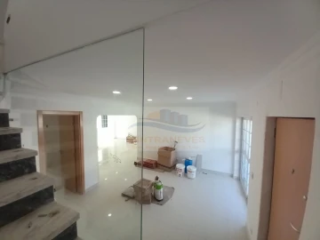 Moradia T4 para Venda em São Domingos de Rana