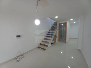 Moradia T4 para Venda em São Domingos de Rana