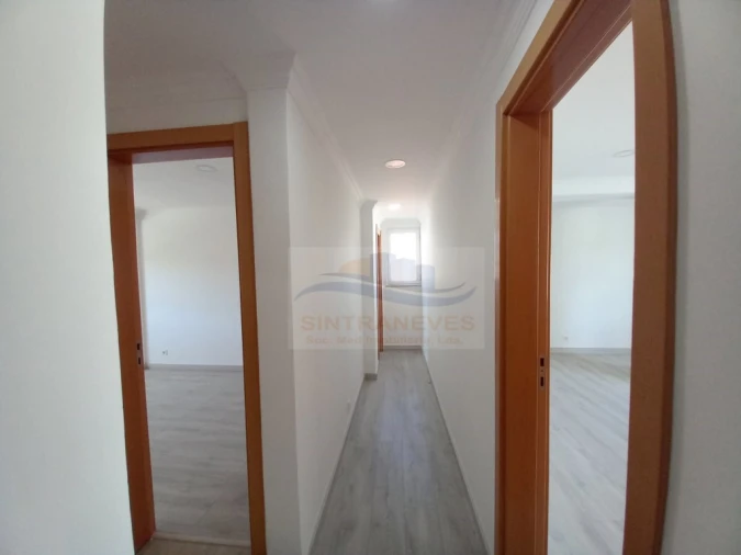 Moradia T4 para Venda em São Domingos de Rana Foto 21