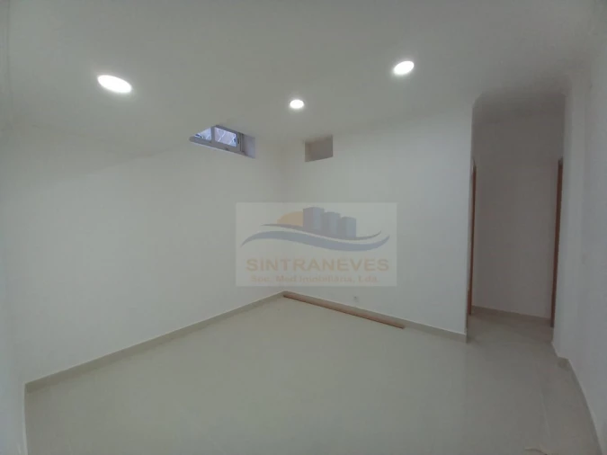 Moradia T4 para Venda em São Domingos de Rana Foto 50