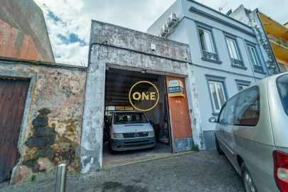 Moradia T3 para Venda em Ponta Delgada (São José)