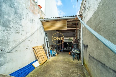 Moradia T3 para Venda em Ponta Delgada (São José)