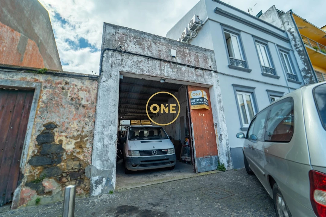 Moradia T3 para Venda em Ponta Delgada (São José) Foto 1