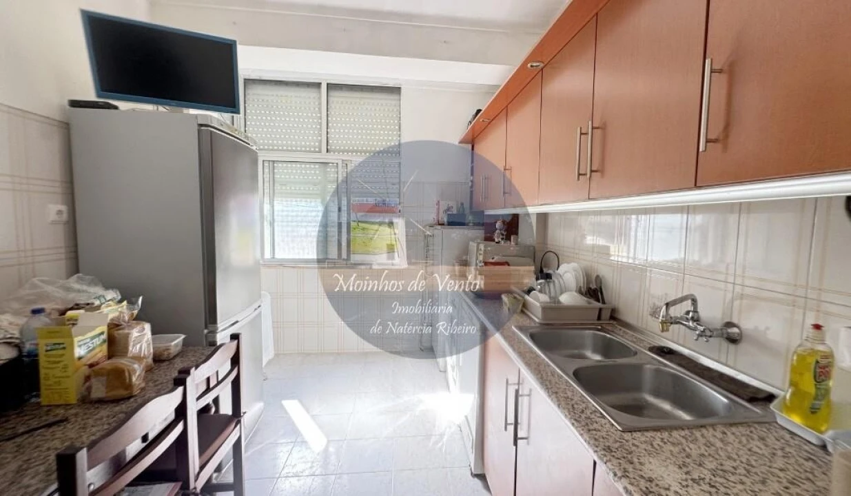 Apartamento T2 para Venda em Barreiro e Lavradio Foto 2
