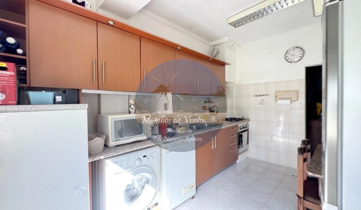 Apartamento T2 para Venda em Barreiro e Lavradio Foto 3