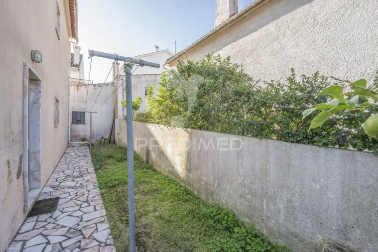 Moradia T4 para Venda em Charneca de Caparica e Sobreda Foto 4
