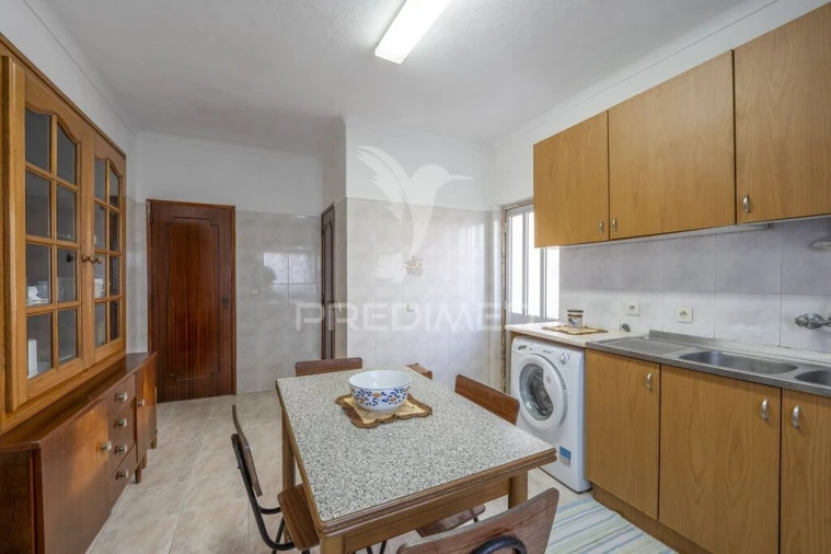 Moradia T4 para Venda em Charneca de Caparica e Sobreda Foto 15