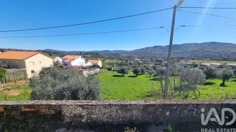 Moradia para Venda em Vale de Azares