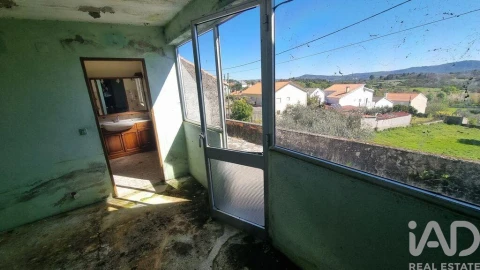 Moradia para Venda em Vale de Azares