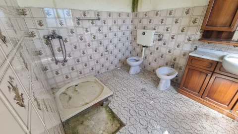 Moradia para Venda em Vale de Azares