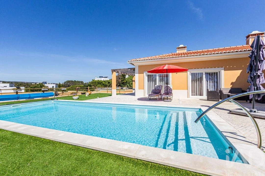 Moradia T4 para Venda em Nadadouro Foto 7