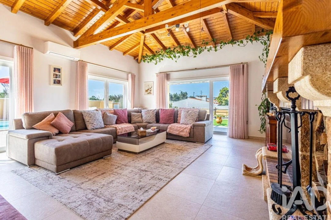 Moradia T4 para Venda em Nadadouro Foto 24