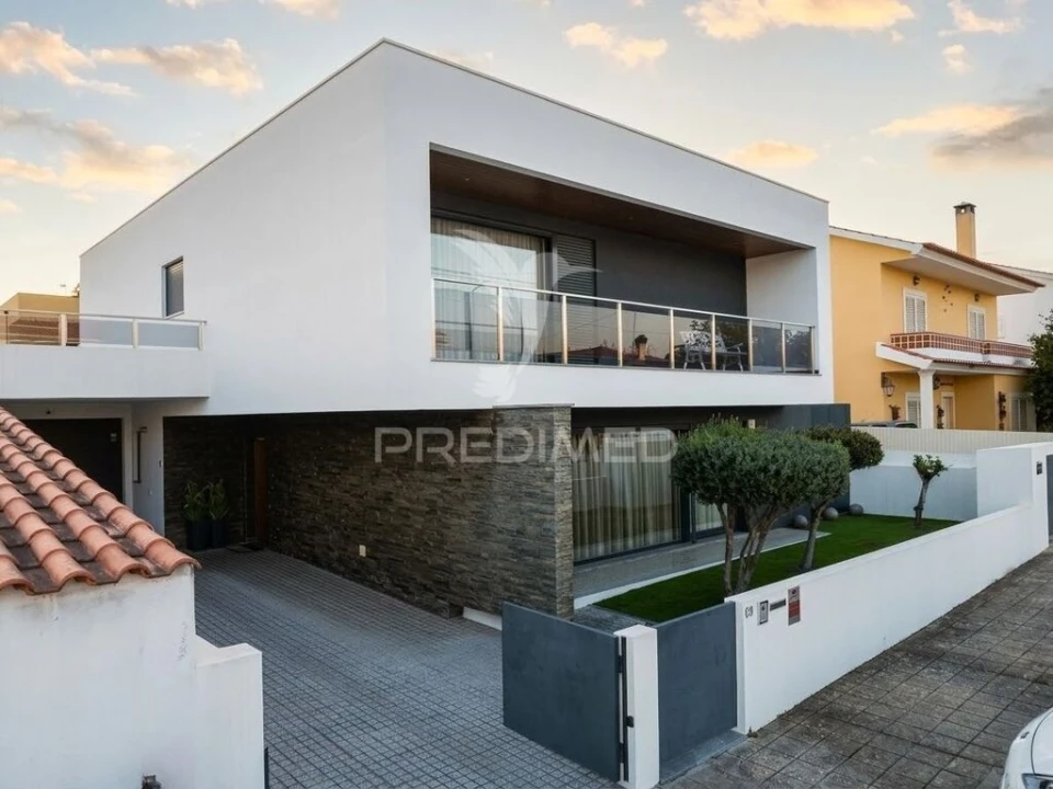 Moradia T4 para Venda em Abrantes (São Vicente e São João) e Alferrarede Foto 1