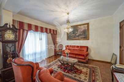 Apartamento T3 para Venda em Pontinha e Famões