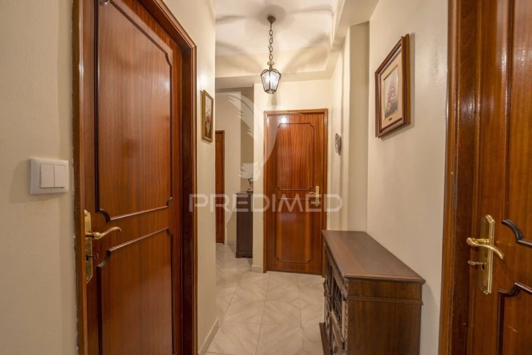 Apartamento T3 para Venda em Pontinha e Famões Foto 19