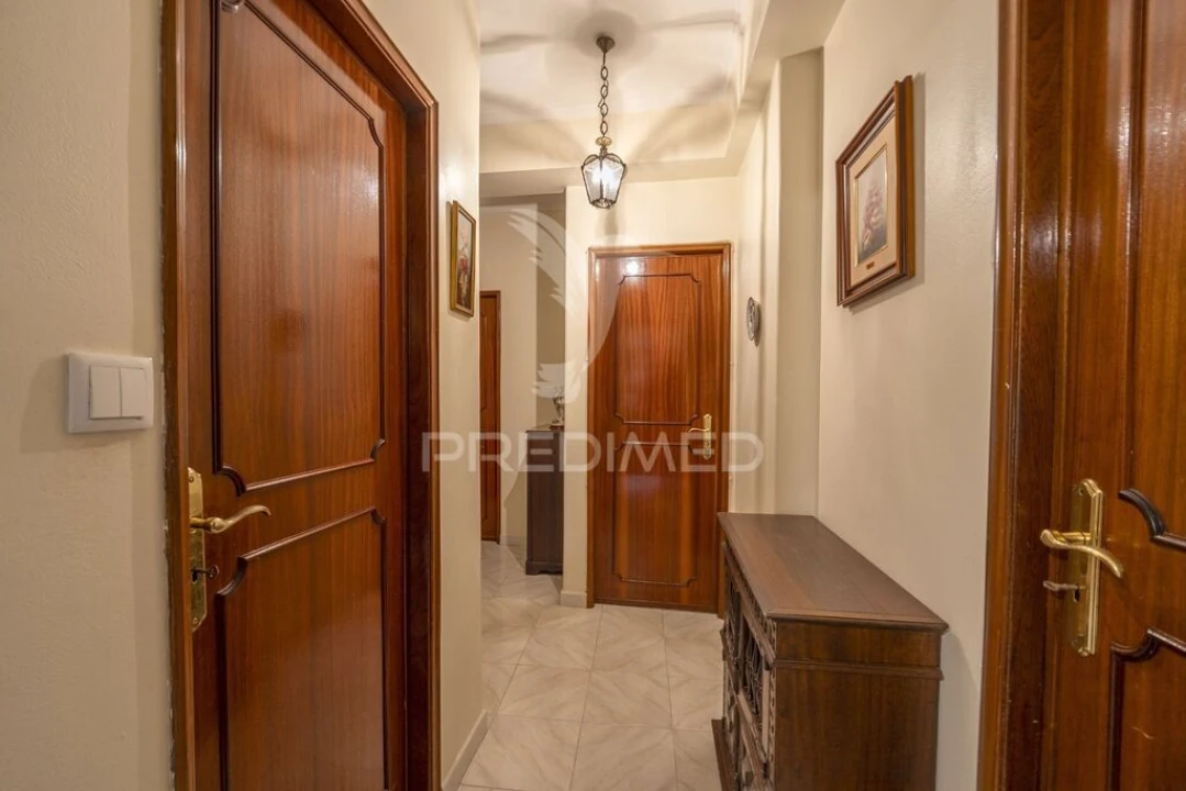 Apartamento T3 para Venda em Pontinha e Famões Foto 19