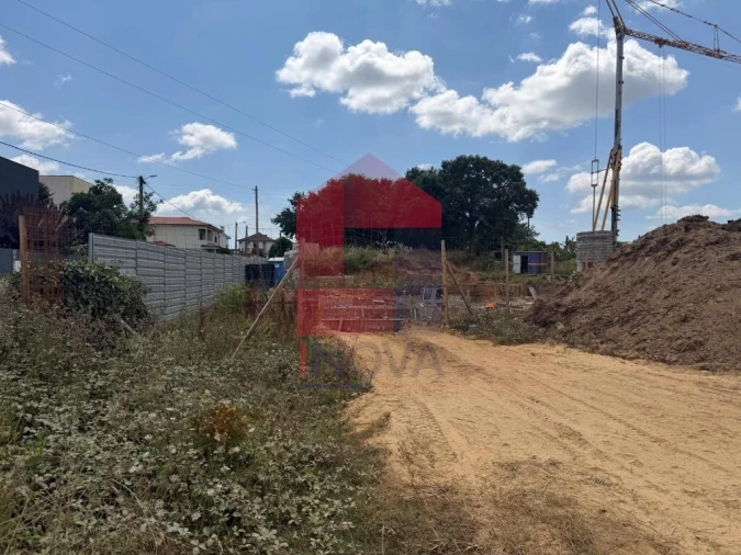Moradia T3 para Venda em Adaufe Foto 14