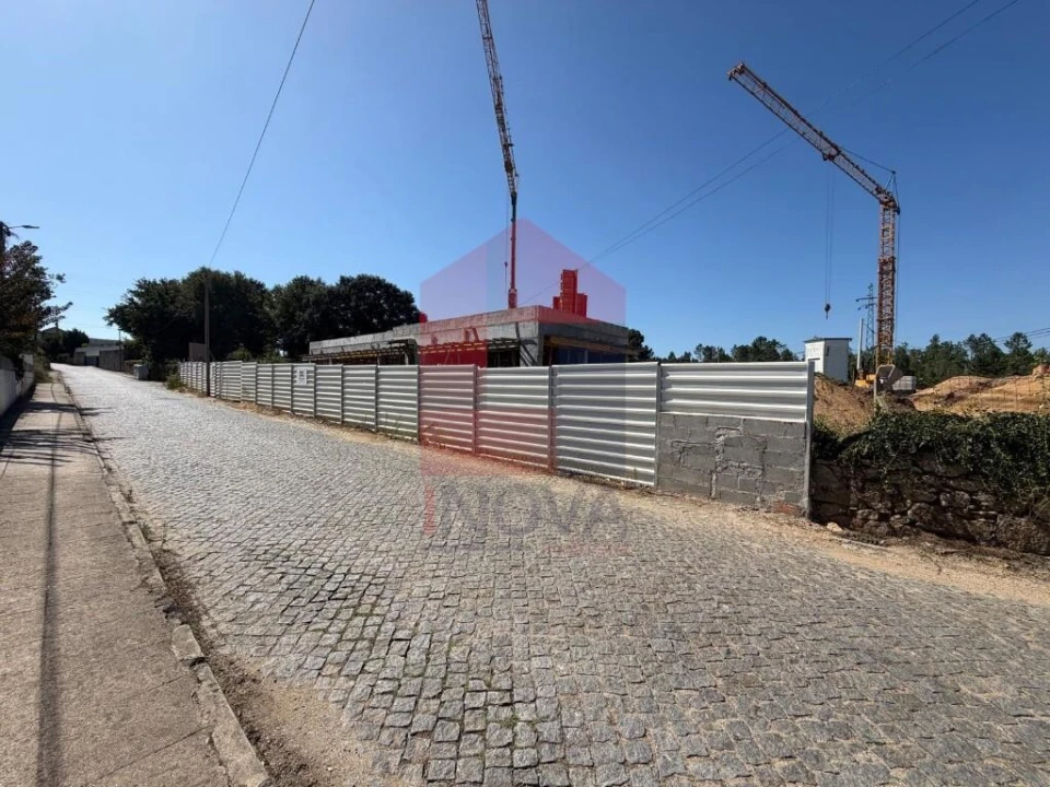Moradia T3 para Venda em Adaufe Foto 15