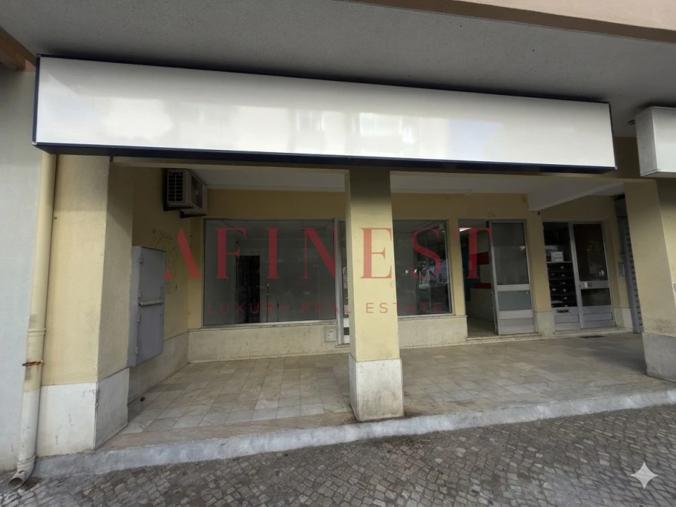 Loja para Arrendamento em Costa da Caparica Foto 1