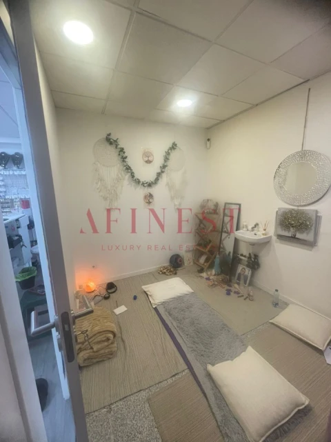 Loja para Arrendamento em Costa da Caparica