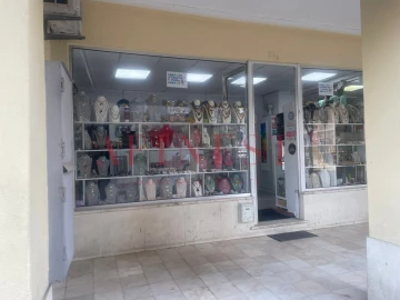 Loja para Arrendamento em Costa da Caparica