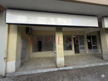 Loja para Arrendamento em Costa da Caparica