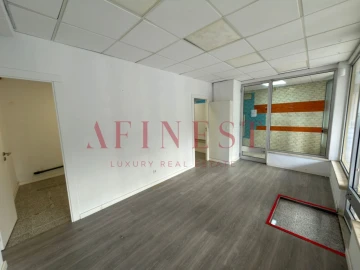 Loja para Arrendamento em Costa da Caparica