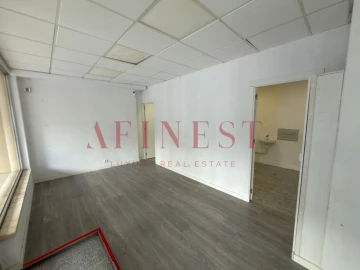 Loja para Arrendamento em Costa da Caparica