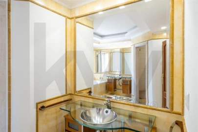 Moradia T4 para Arrendamento em Albufeira e Olhos de Água