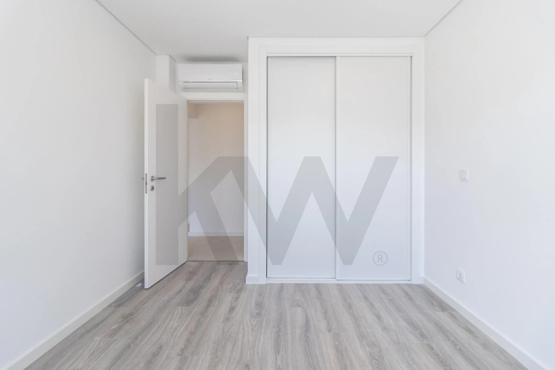 Apartamento T2 para Venda em Charneca de Caparica e Sobreda Foto 42