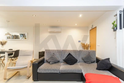 Moradia T4 para Venda em Laranjeiro e Feijó