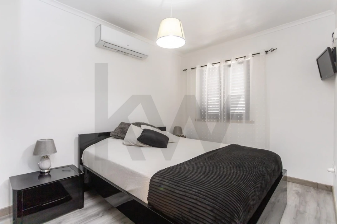 Moradia T4 para Venda em Laranjeiro e Feijó Foto 17