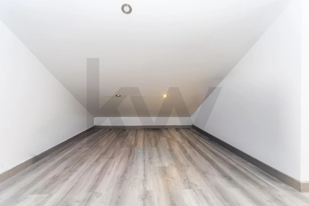 Moradia T4 para Venda em Laranjeiro e Feijó Foto 30