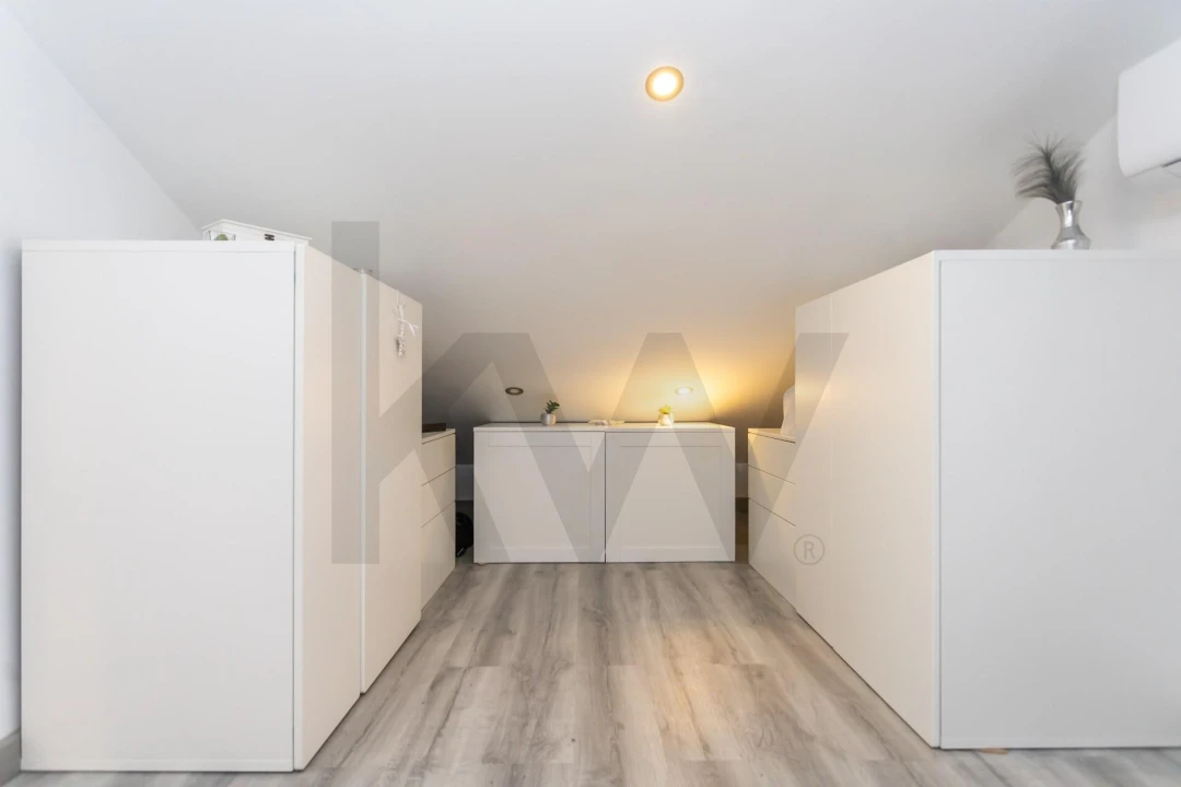 Moradia T4 para Venda em Laranjeiro e Feijó Foto 29