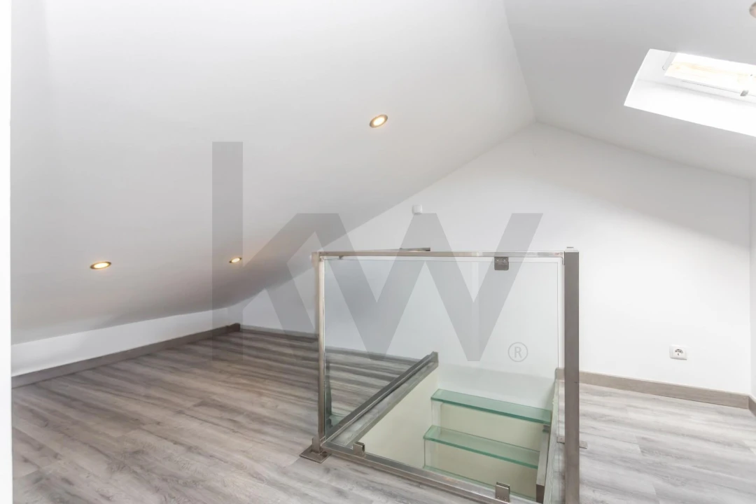 Moradia T4 para Venda em Laranjeiro e Feijó Foto 28