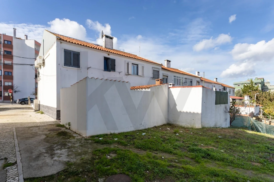 Moradia T4 para Venda em Laranjeiro e Feijó Foto 36