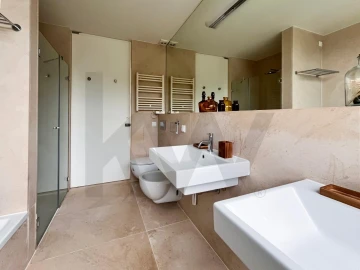 Moradia T2 para Arrendamento em Vau