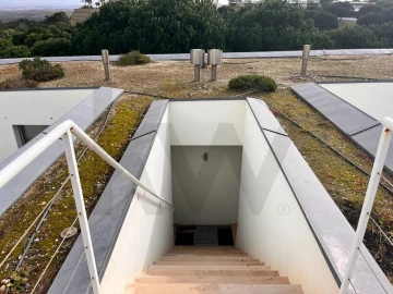 Moradia T2 para Arrendamento em Vau