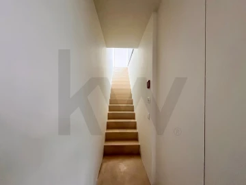 Moradia T2 para Arrendamento em Vau