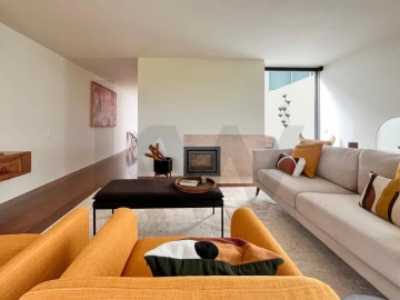 Moradia T2 para Arrendamento em Vau