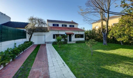 Moradia T4 para Venda em Sesimbra (Castelo)