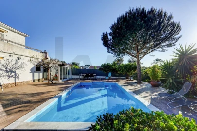 Moradia T4 para Venda em Sesimbra (Castelo)