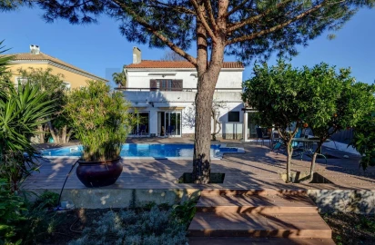 Moradia T4 para Venda em Sesimbra (Castelo)