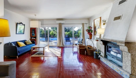 Moradia T4 para Venda em Sesimbra (Castelo)